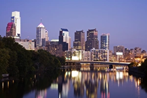 Images Dated 6th October 2008: Schuylkill River and Philadelphia skyline, Philadelphia, Pennsylvania, United States of America