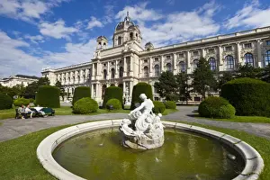 Sculpted fountain in front of Natural History Museum (Naturhistorisches Museum)