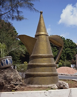 Sculpture of coffee pot