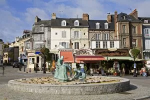 Images Dated 15th September 2010: Sculpture by Jean Mare de Pas, Honfleur, Normandy, France, Europe