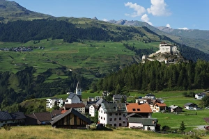 Scuol Tarasp (Tarasp Castle) (Schloss Tarasp), Engadine, Graubunden, Switzerland, Europe