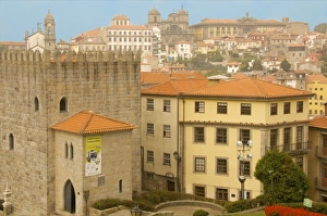 Images Dated 2nd October 2009: The Se Cathedral and the city of Porto, Portugal, Europe