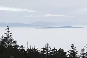 Sea of clouds at Mount Emei Shan, Mount Emei Scenic Area, UNESCO World Heritage Site