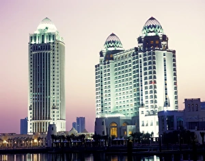 Images Dated 15th July 2009: Four Seasons Hotel, Doha, Qatar, Middle East