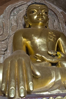 Seated Buddha, Htilominlo Pahto, Bagan (Pagan), Myanmar (Burma), Asia