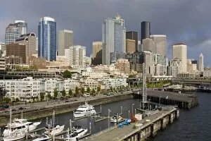 Images Dated 21st May 2010: Seattle skyline and Bell Harbor Marina, Seattle, Washington State, United States of America