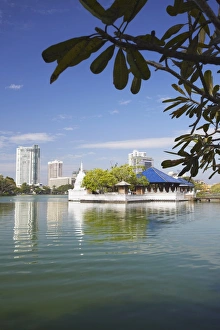 Images Dated 23rd December 2009: Seema Malakaya Temple on Beira Lake, Cinnamon Gardens, Colombo, Sri Lanka, Asia