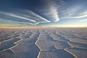 Images Dated 9th July 2009: A seemingly endless landscape of pure salt stretches far across Bolivia remote southwest