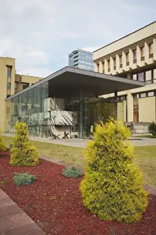 Vilnius Prints: Seimas (Parliament) Building with wall used as barricade against Soviet troops on 13th January 1991