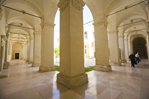 Images Dated 7th July 2008: Seminary, Duomo Square, Lecce, Lecce province, Puglia, Italy, Europe