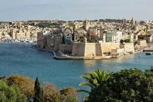 Fortification Gallery: Senglea, one of the Three Cities, and the Grand Harbour in Valletta, UNESCO World Heritage Site