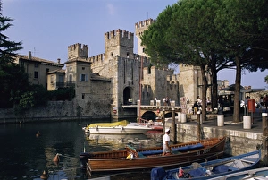 Images Dated 29th February 2008: Sermione, Lake Garda
