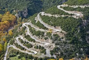 Images Dated 30th October 2007: Serpentine road in the Zagorohroia mountains, Greece, Europe