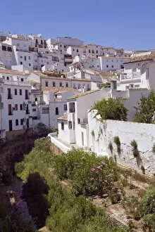 Images Dated 24th July 2008: Setenil de las Bodegas, one of the white villages, Malaga province, Andalucia