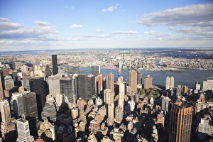 Images Dated 16th September 2007: Shadow of Empire State Building, Manhattan, East River, Queens, New York City