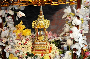 Images Dated 17th May 2009: Shakyamuni Buddha relics, Paris, France, Europe
