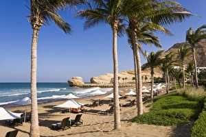 Images Dated 11th December 2007: Shangri-La Resort