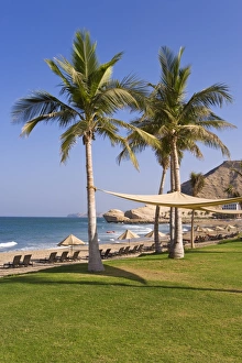 Images Dated 11th December 2007: Shangri-La Resort