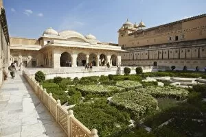 Images Dated 29th April 2011: Sheesh Mahal (Mirror Palace) in Amber Fort, Jaipur, Rajasthan, India, Asia