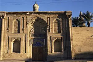 Sheik Omar al Sahrawadi holy site dating from the 13th century