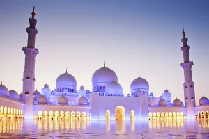 Aesthetics Prints: Sheikh Zayed Grand Mosque at dusk, Abu Dhabi, United Arab Emirates