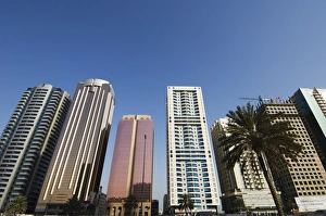 Images Dated 10th March 2008: Sheikh Zayed Road