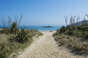 Vanishing Point Gallery: Shell Beach, Herm, Channel Islands, United Kingdom, Europe
