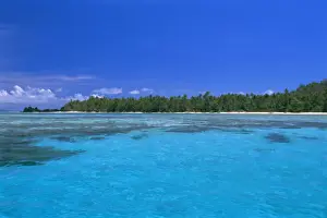 Sheltered lagoons, limestone islets and deserted beaches, Lau group, Exploring Isles