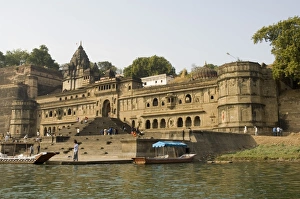 Sightseer Prints: Shiva Hindu temple and Ahylia Fort Complex on banks