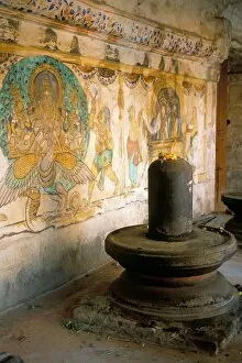 Indian Culture Gallery: Shiva lingam in 10th century temple of Sri Brihadeswara