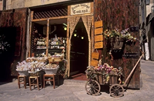 Arezzo Prints: Shop and traditional products at Arezzo