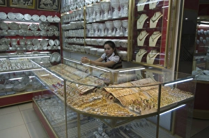 Shopping in the Morning Market, Vientiane, Laos, Indochina, Southeast Asia, Asia