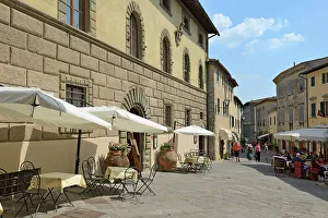 Shops and restaurants, Via Ferruccio, Castellina in Chianti, Siena Province, Tuscany