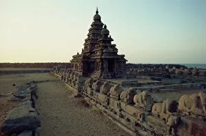 Moody Collection: Shore Temple, Mahabalipuram, UNESCO World Heritage Site, Tamil Nadu state, India, Asia