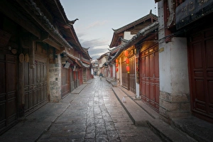 Lijiang Prints: Shortly after sunrise, Lijiang Old Town
