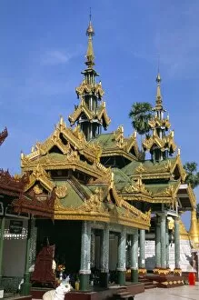 Images Dated 10th March 2005: Shwe Dagon Pagoda (Shwedagon Paya), Yangon (Rangoon), Myanmar (Burma), Asia