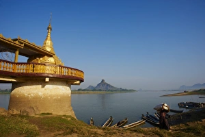 Hpa An Prints: Shweyinhmyaw pagoda and temple, Hpa-An, Karen State, Myanmar (Burma), Asia