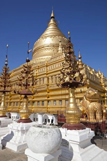 Shwezigon Pagoda, Bagan, Central Myanmar, Myanmar (Burma), Asia