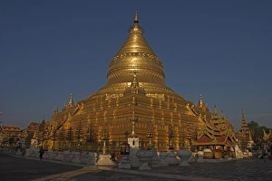 Shwezigon Paya, dating from the 11th century, between the villages of Nyaung U