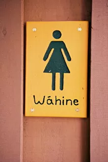 Images Dated 5th December 2007: Sign on washroom door, New Zealand, Pacific