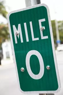 Images Dated 28th May 2009: Signpost for mile 0, the beginning of US1 highway, Key West, Florida, United States of America