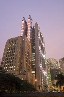 Sin Hua Bank and HSBC Building behind, Central district, Hong Kong, China, Asia