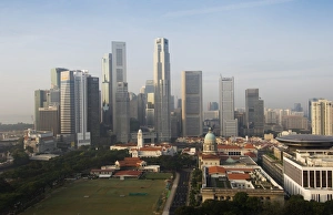 Images Dated 22nd March 2006: Singapore skyline with the Padang and Colonial District