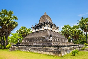 Laos Prints: Singhalese style That Makmo stupa in front of Wat Wisunalat