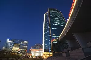 Images Dated 6th December 2007: The Sinosteel building in Zhongguancun, Chinas biggest computer and electronic shopping center