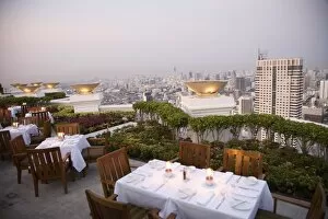 Images Dated 25th February 2007: The Sirocco Bar and Restaurant, State Tower, Silom District, Bangkok, Thailand