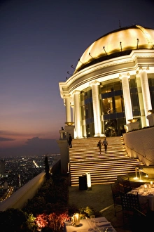 Images Dated 25th February 2007: The Sirocco Bar and Restaurant, State Tower, Silom District, Bangkok, Thailand