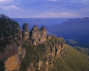 Blue Mountains Prints: The Three Sisters, Blue Mountains, New South Wales, Australia