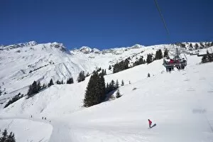 Images Dated 8th February 2010: Ski lift and winter snow, St. Anton am Arlberg, Austrian Alps, Austria, Europe