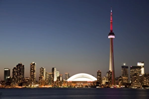 Images Dated 9th September 2009: Skyline of city with CN Tower and Rogers Centre, previously The Skydome